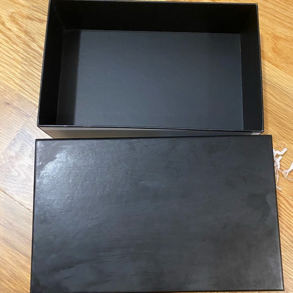 Empty Chanel box - Picture 5 of 6